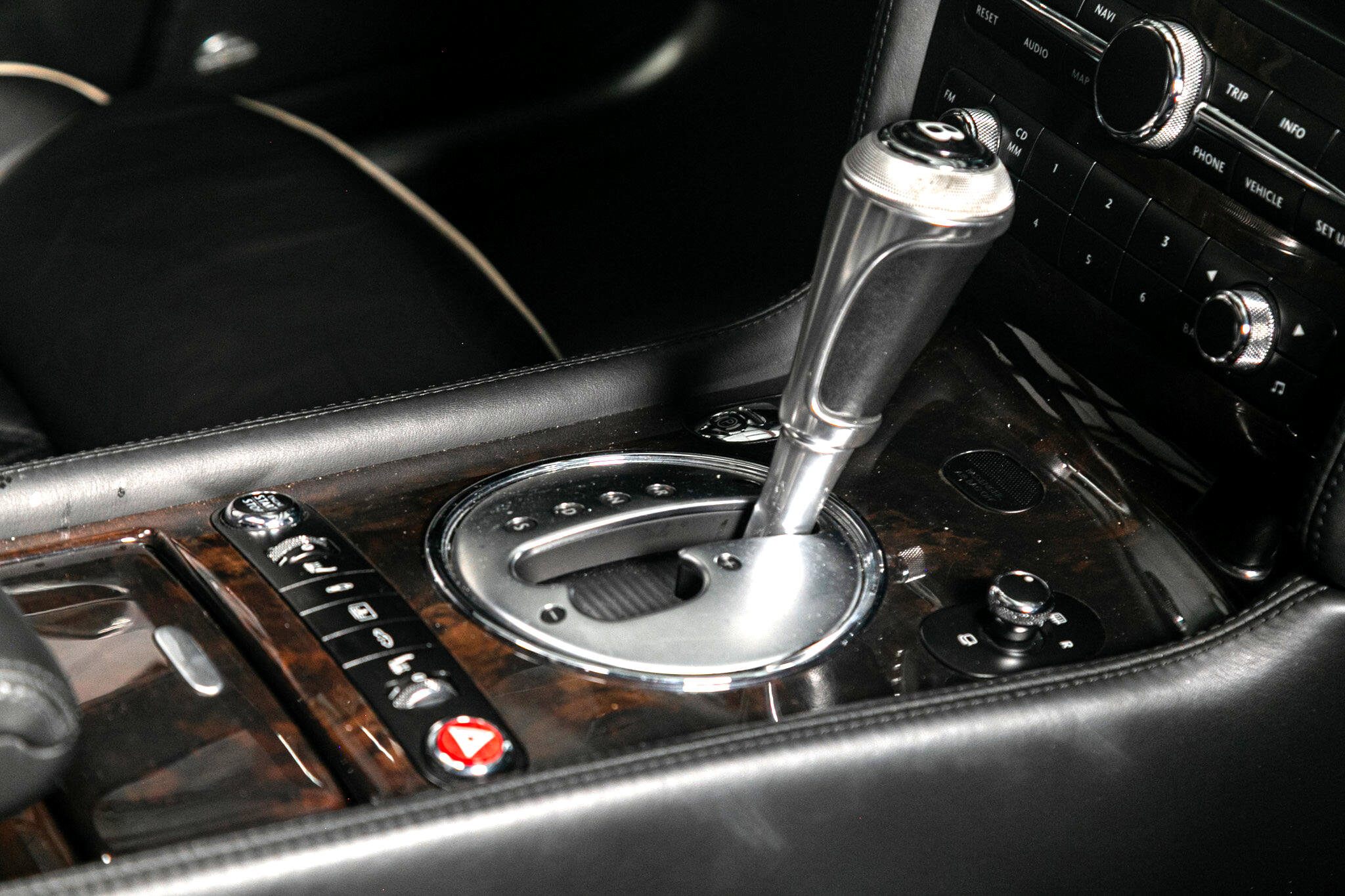 Used 2009 Bentley Flying Spur Flying Spur Speed w/ Convenience Specification Pkg image 27