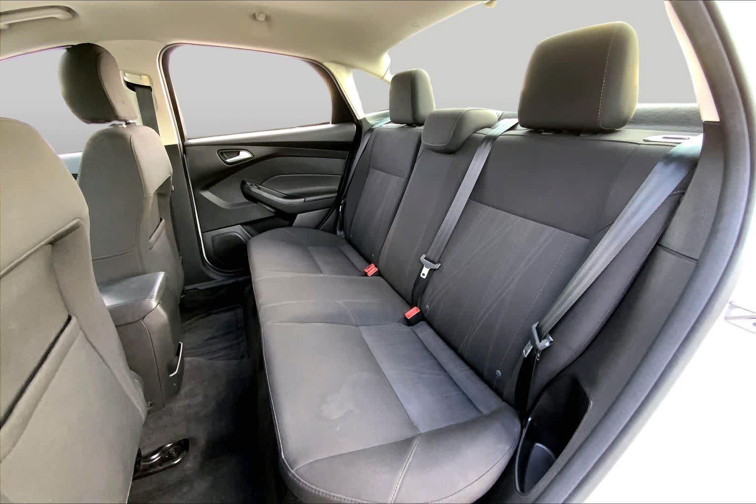 Used 2017 Ford Focus SE FWD image 20