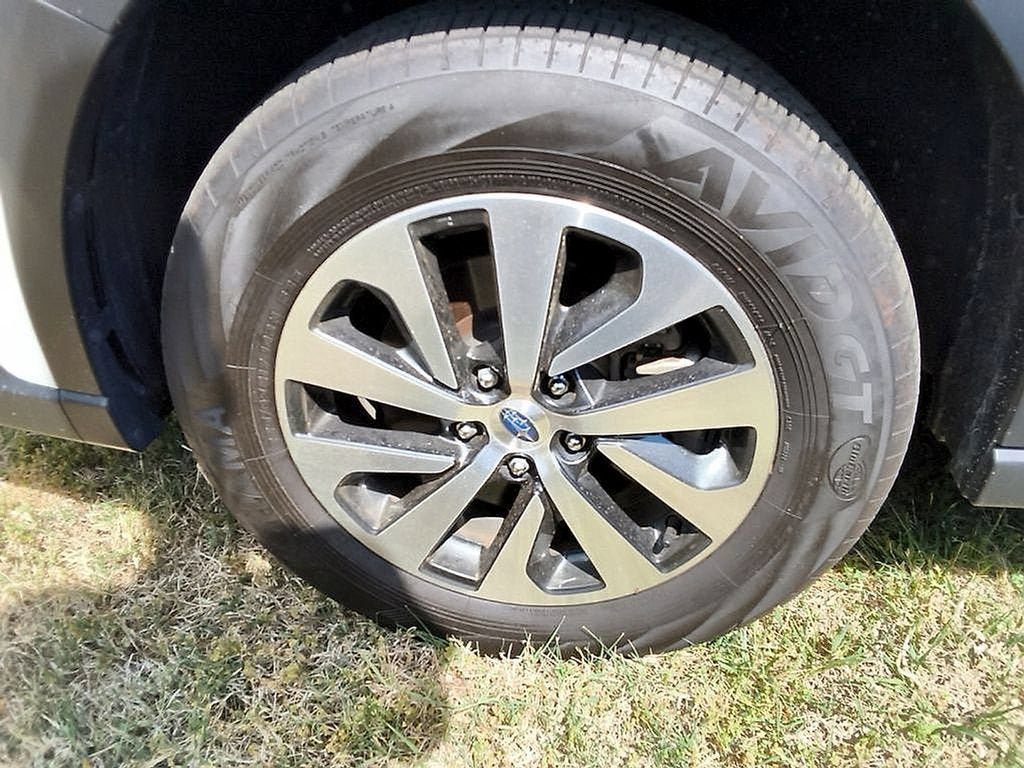 Used 2024 Subaru Outback Premium AWD/4WD image 16