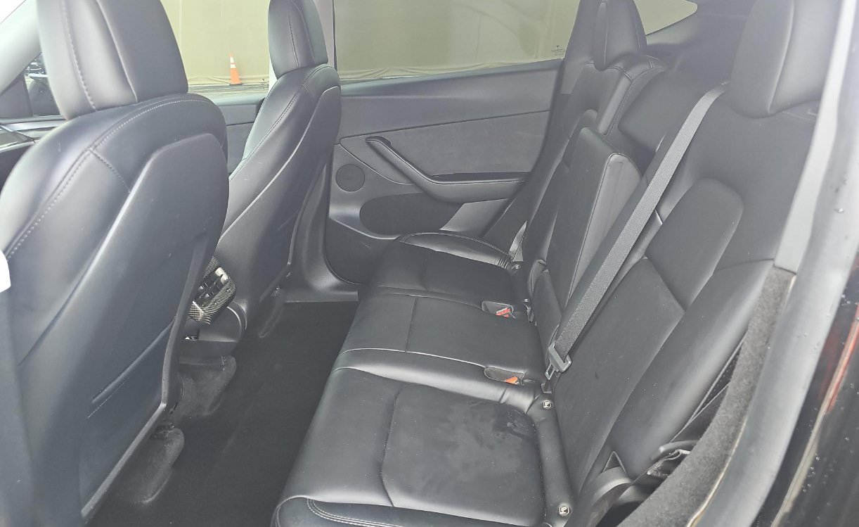 Used 2022 Tesla Model Y Performance AWD/4WD image 7