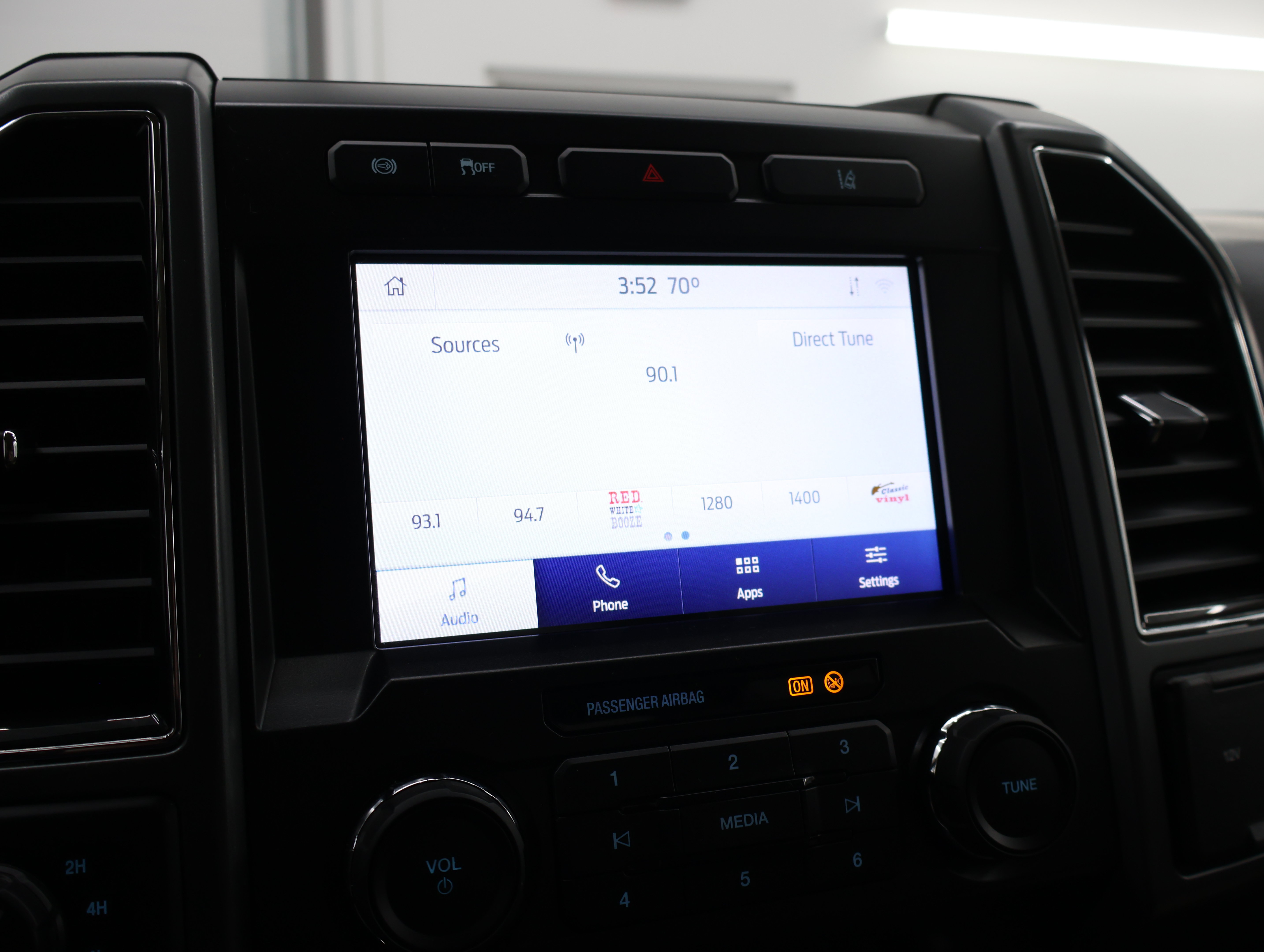 Used 2020 Ford F250 XLT w/ XLT Value Package AWD/4WD image 11