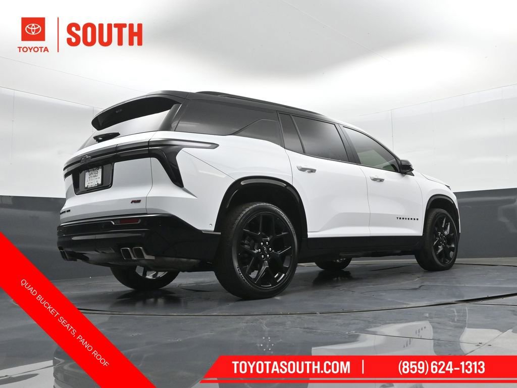 Used 2024 Chevrolet Traverse RS AWD/4WD image 31