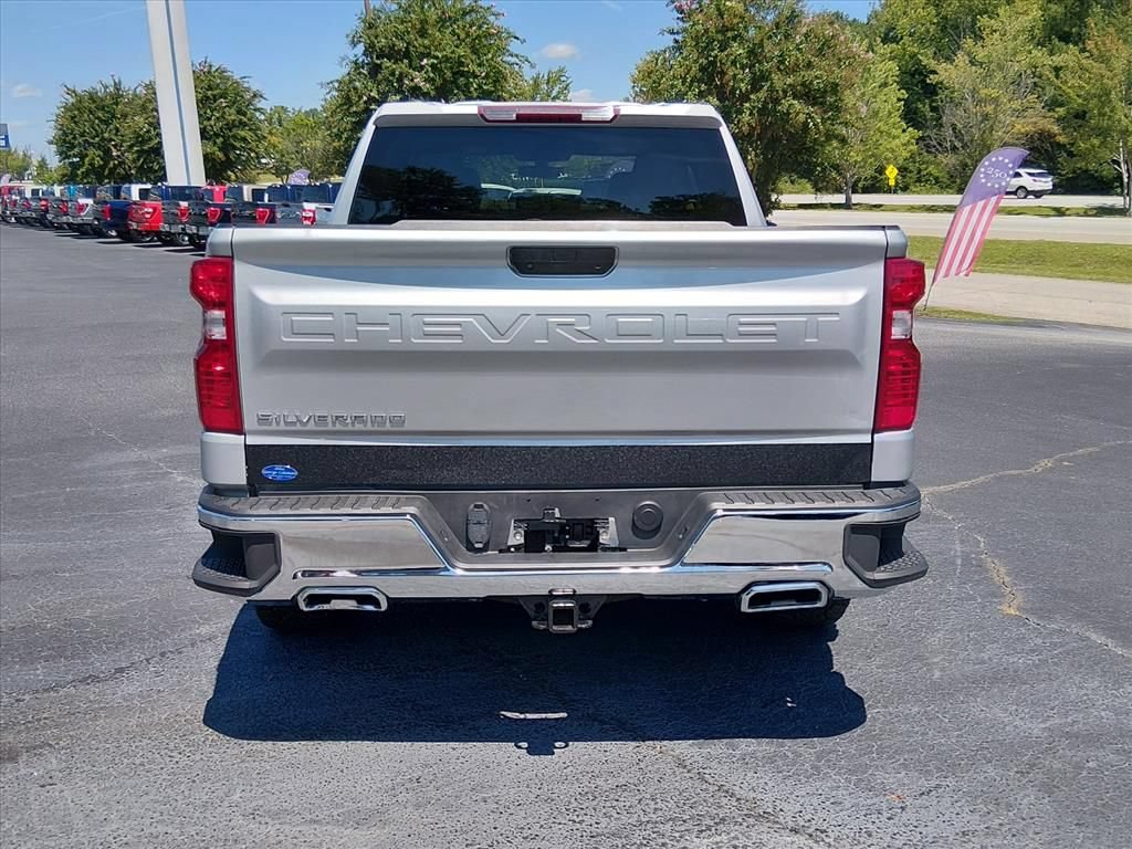 Used 2021 Chevrolet Silverado 1500 LT AWD/4WD image 5