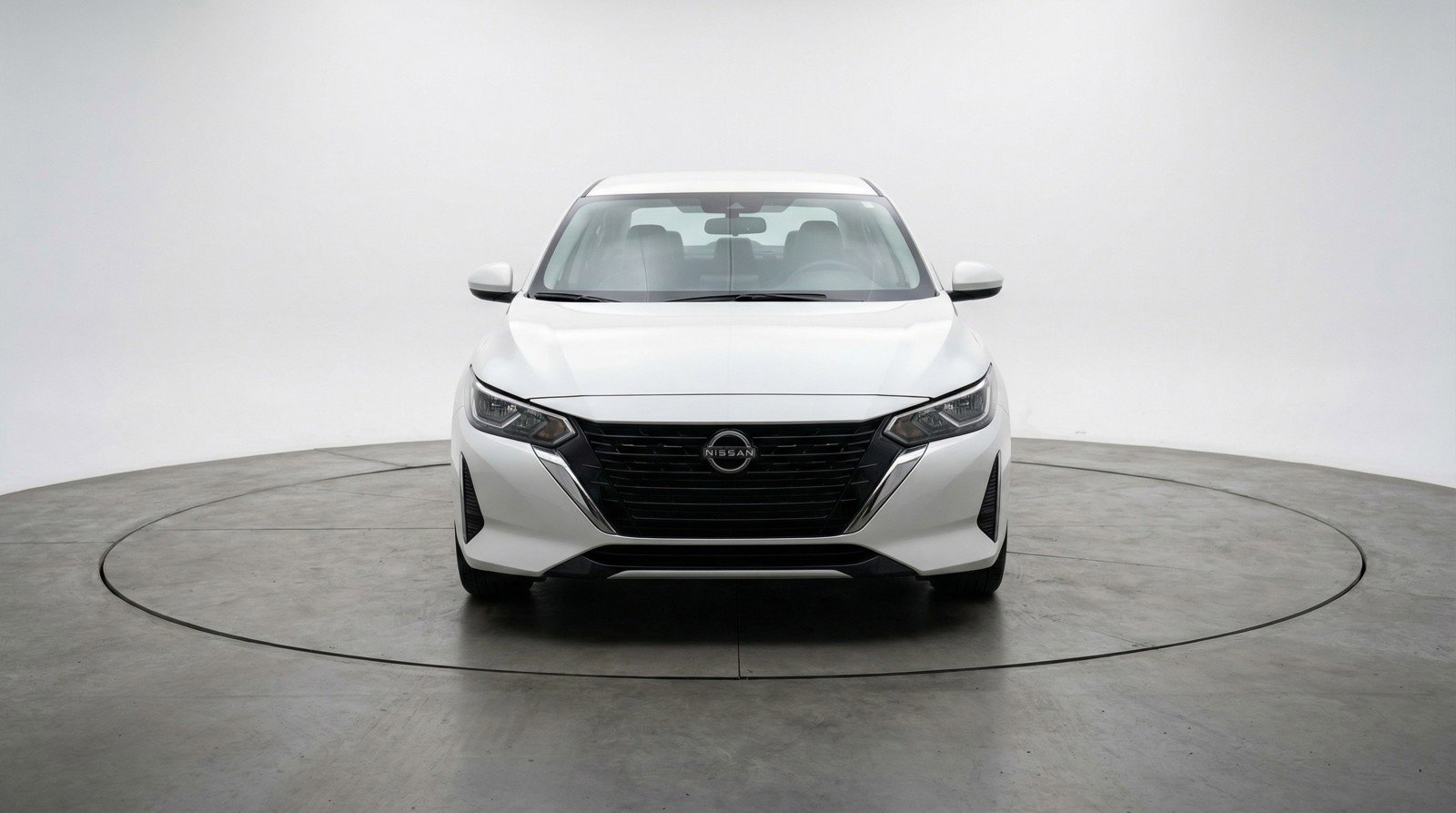 Used 2025 Nissan Sentra SV image 2