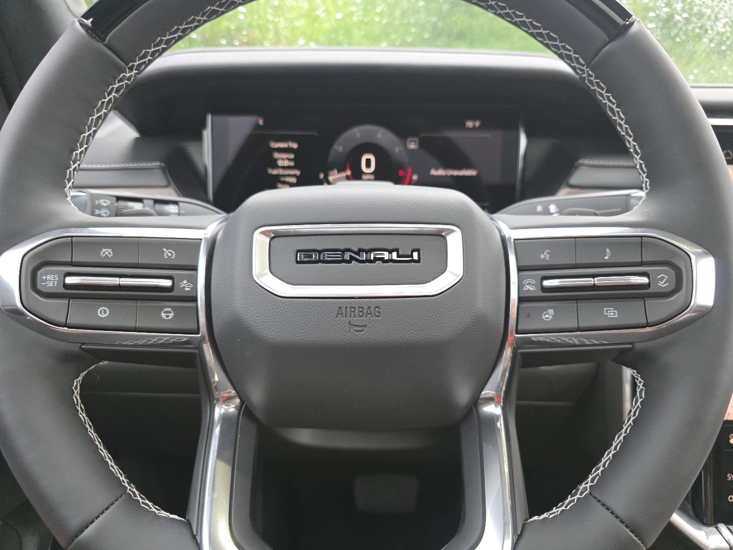 New 2026 GMC Acadia Denali Ultimate w/ LPO, Floor Liner Package AWD/4WD image 28
