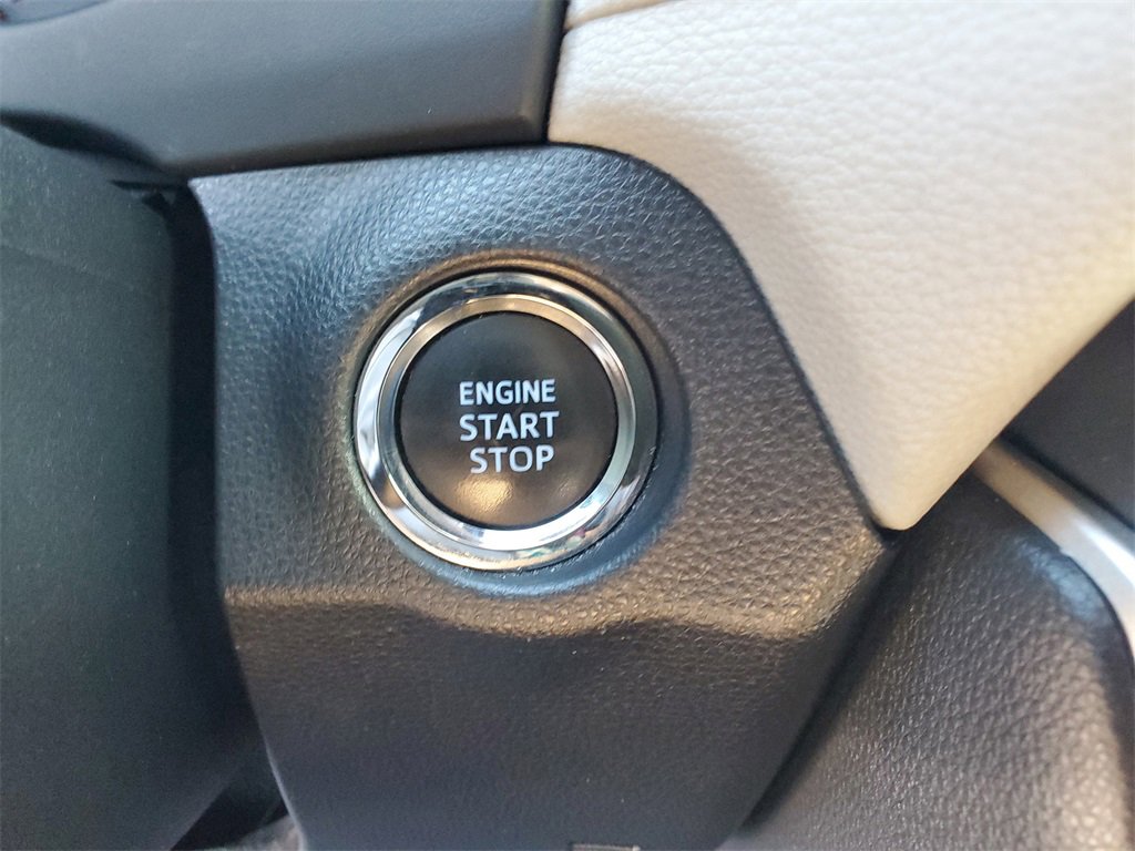 Used 2020 Toyota RAV4 XLE Premium image 26