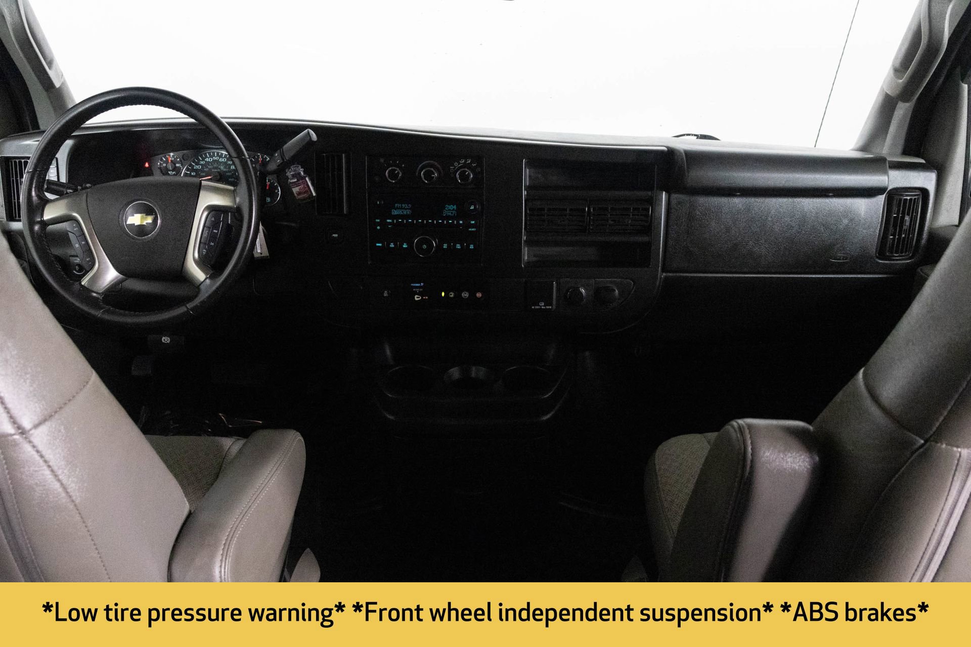 Used 2018 Chevrolet Express 3500 LT w/ LT Preferred Equipment Group image 19