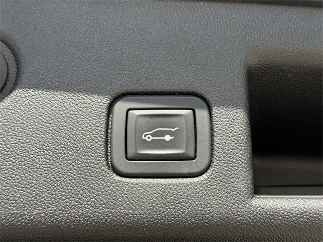 Used 2018 Chevrolet Equinox Premier image 12