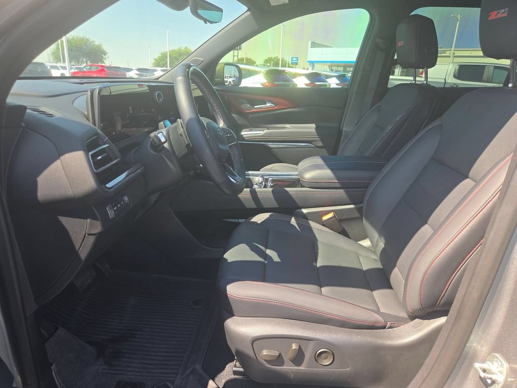 Certified 2025 Chevrolet Traverse Z71 w/ Enhanced Driving Package AWD/4WD image 9