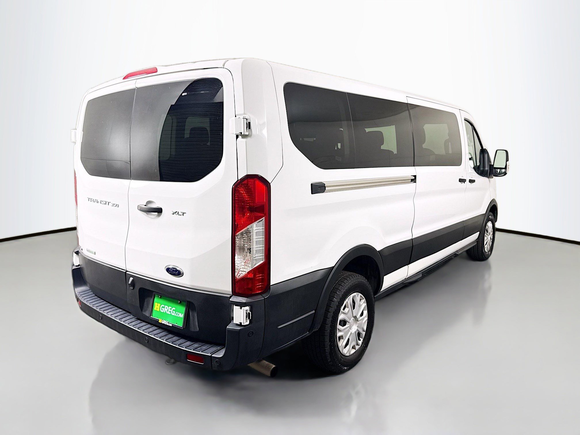 Used 2023 Ford Transit 350 XLT image 10