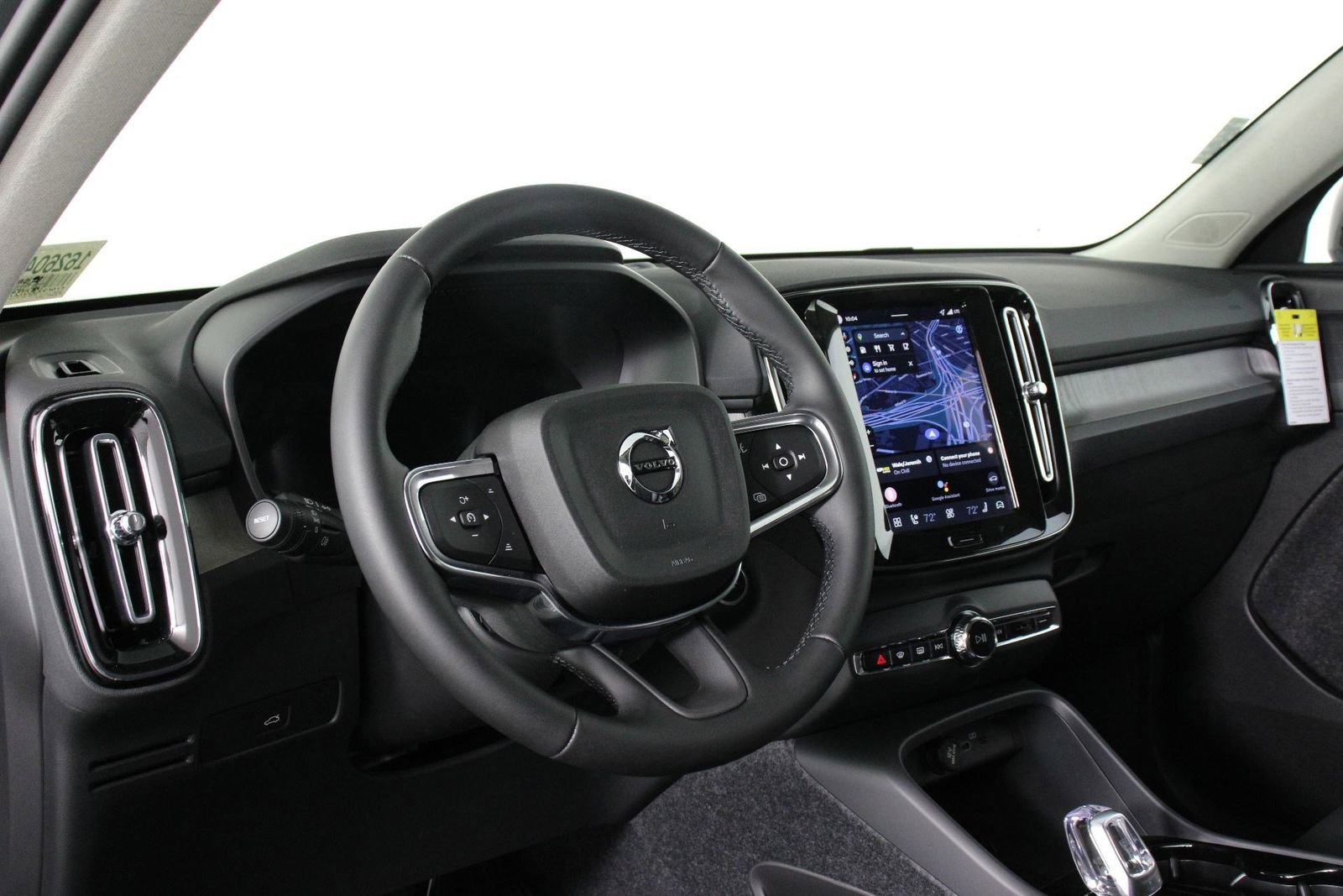 New 2026 Volvo XC40 B4 Plus image 8