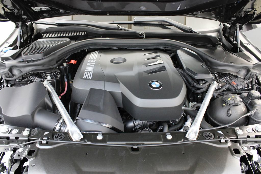 Used 2024 BMW 530i w/ Convenience Package image 33