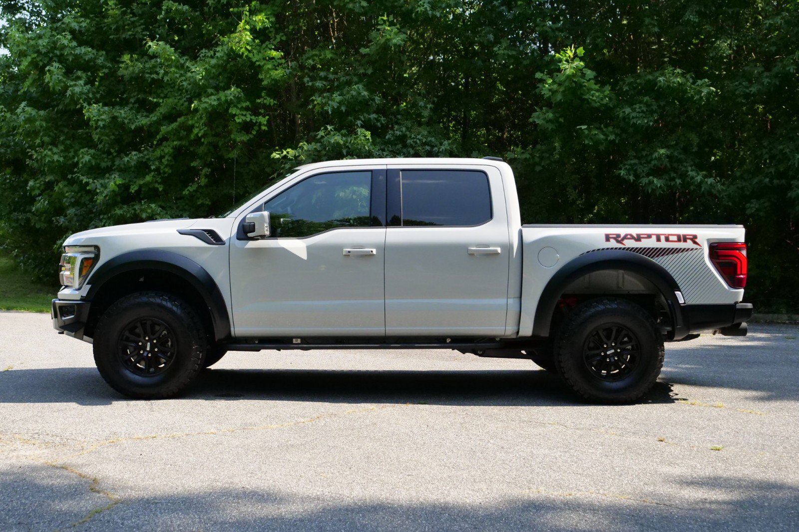 Used 2026 Ford F150 Raptor AWD/4WD image 44