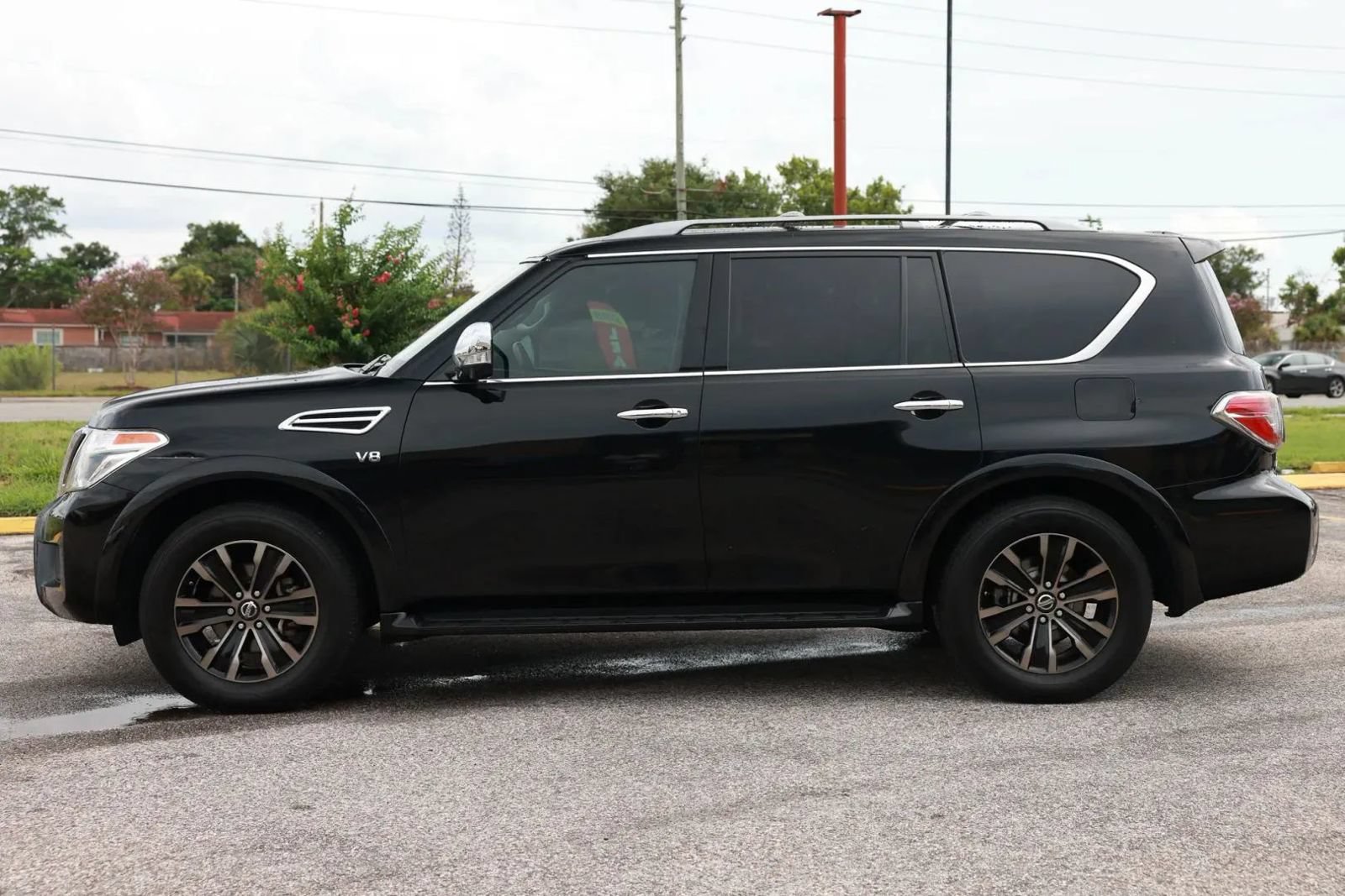 Used 2019 Nissan Armada Platinum w/ Captain's Chairs Package RWD image 9