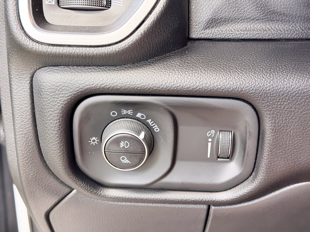 Used 2025 RAM 2500 Big Horn AWD/4WD image 41
