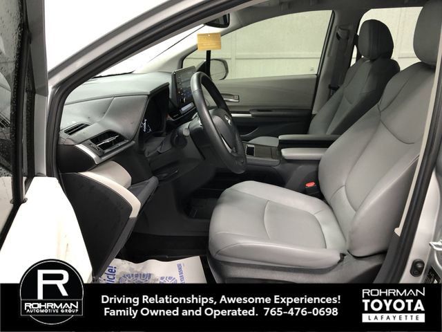 Used 2023 Toyota Sienna XLE AWD/4WD image 11