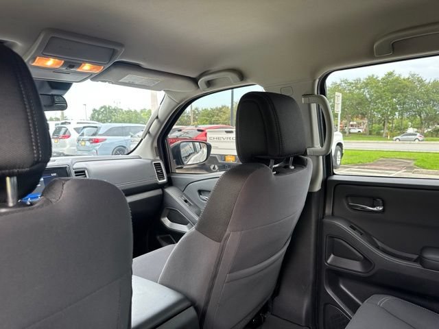 Used 2024 Nissan Frontier SV w/ SV Convenience Package RWD image 18