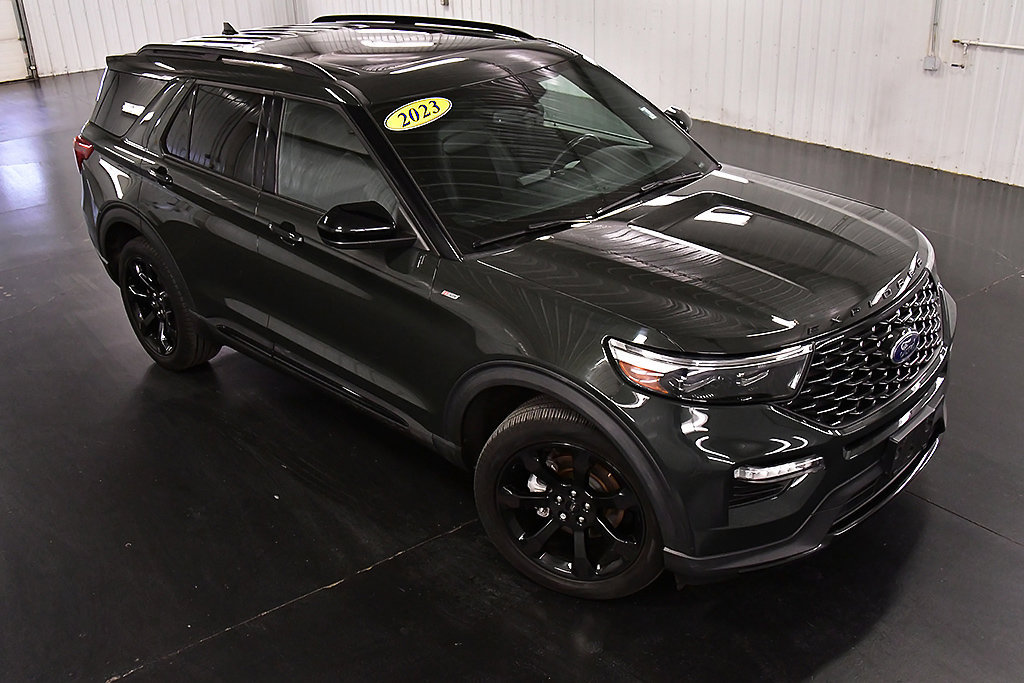 Used 2023 Ford Explorer ST-Line w/ Class IV Trailer Tow Package AWD/4WD image 14