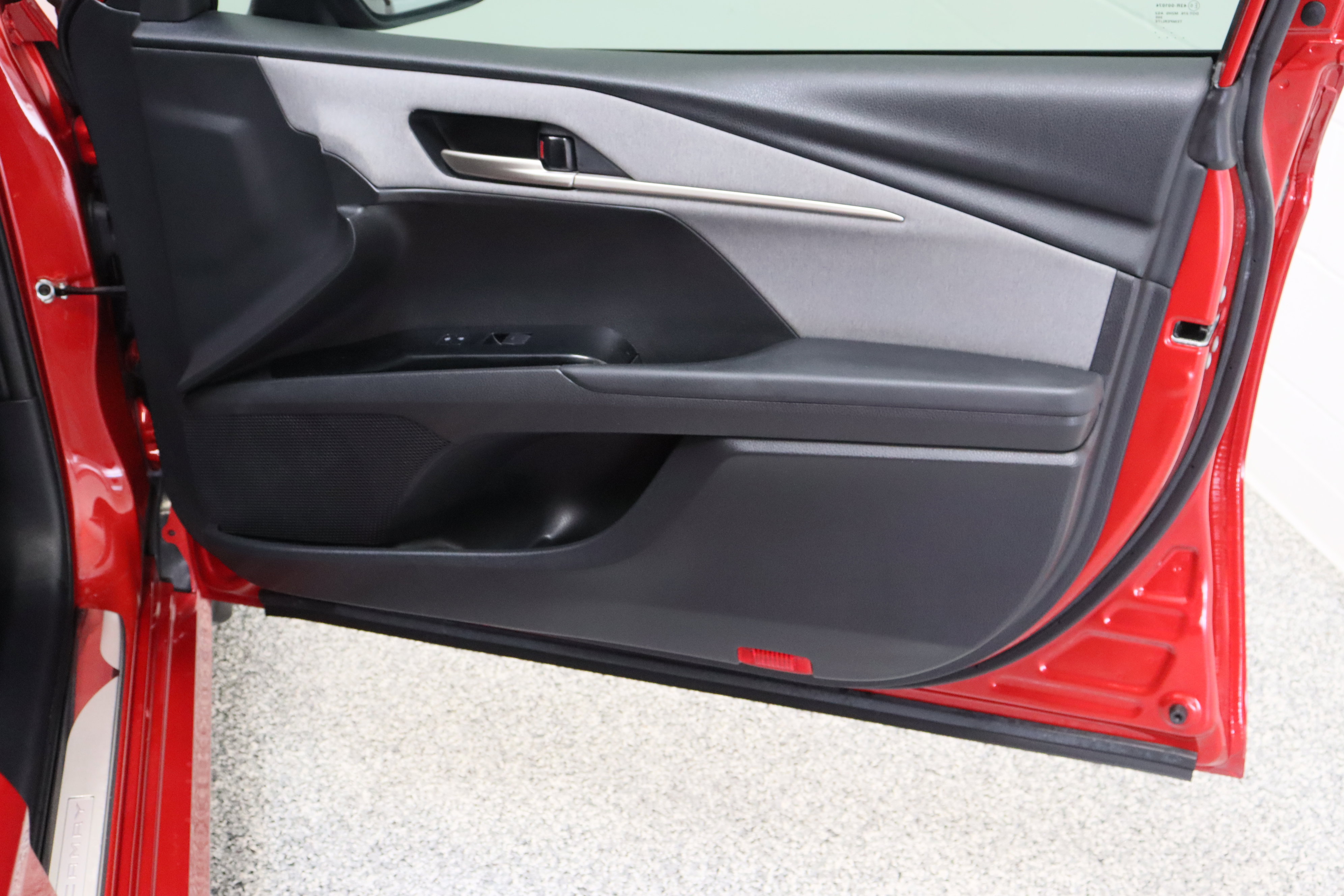 Certified 2025 Toyota Camry LE w/ Convenience Package image 34