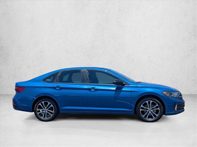 Used 2024 Volkswagen Jetta Sport FWD image 4