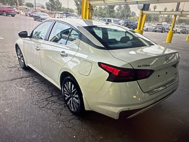 Used 2023 Nissan Altima 2.5 SV AWD/4WD image 8