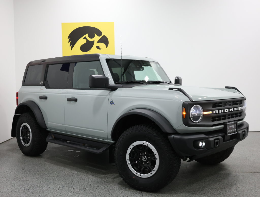 Used 2024 Ford Bronco Black Diamond w/ Sasquatch Package AWD/4WD image 2