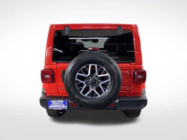 Used 2026 Jeep Wrangler Unlimited Sahara AWD/4WD image 9