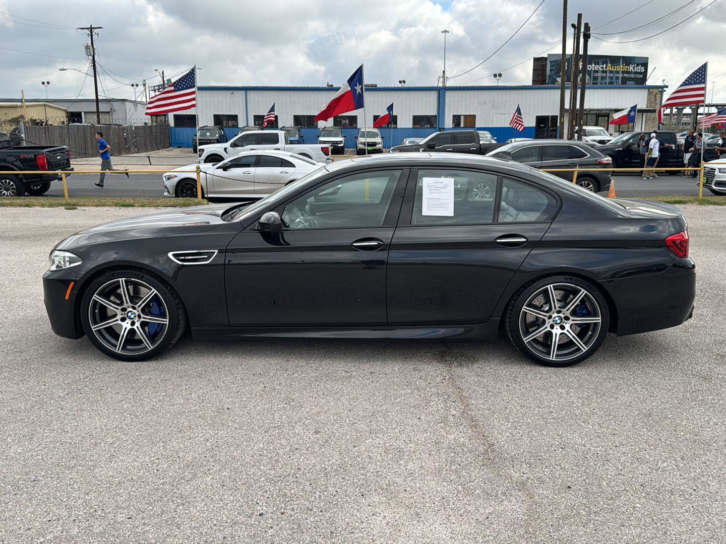Used 2016 BMW M5 image 4