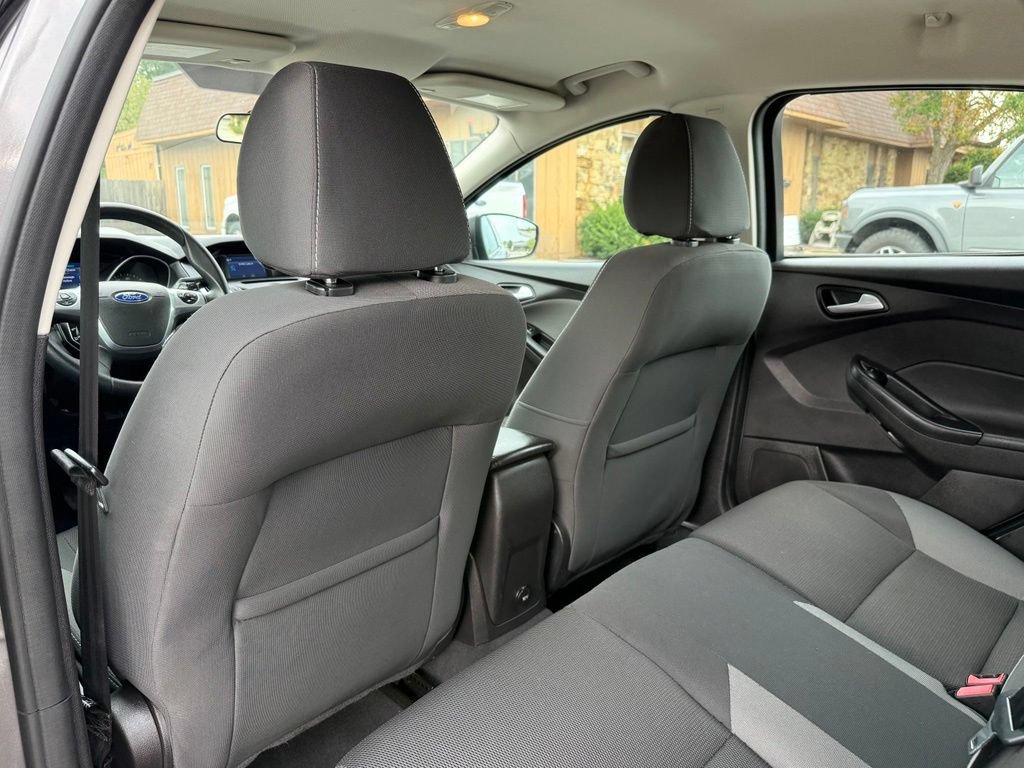 Used 2014 Ford Focus SE FWD image 13