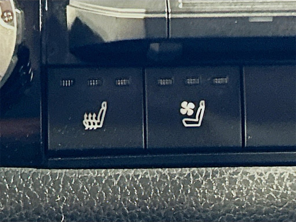 Used 2024 Toyota Tundra Limited image 17