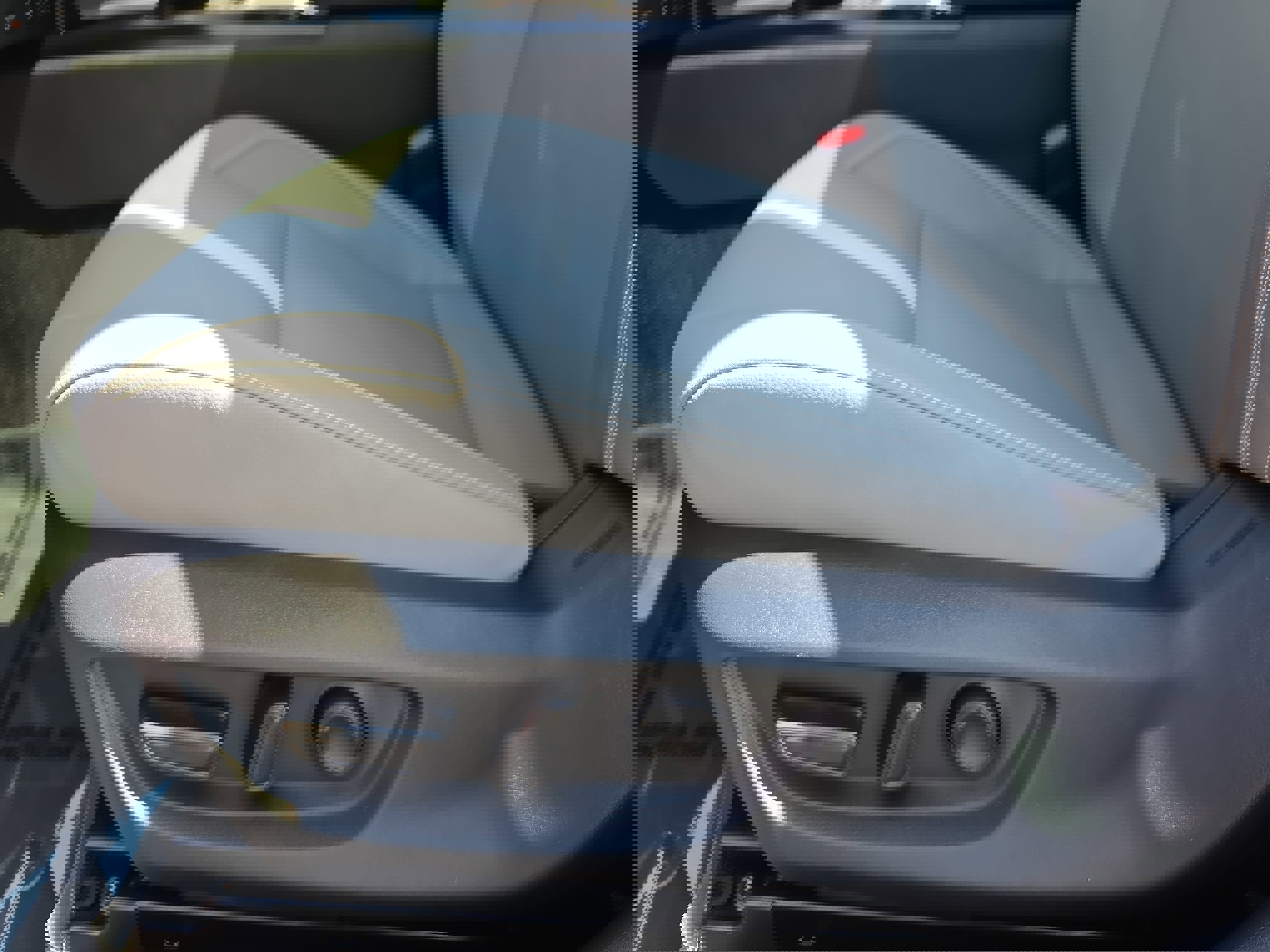 Used 2025 Toyota Camry SE w/ Multimedia Upgrade Package image 28