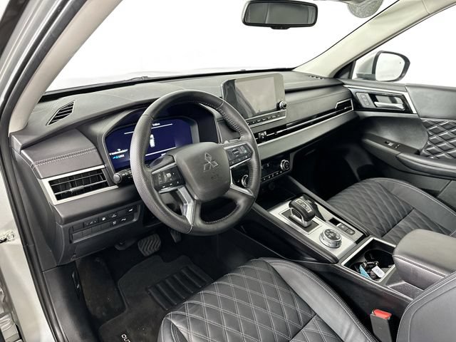 Used 2023 Mitsubishi Outlander SEL AWD/4WD image 10