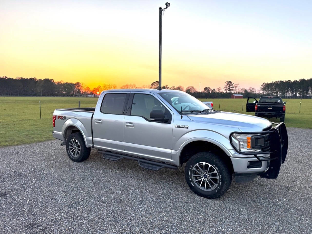 Used 2019 Ford F150 XLT w/ Equipment Group 302A Luxury image 9
