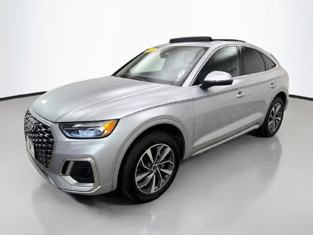 Used 2022 Audi Q5 2.0T Premium w/ Convenience Package AWD/4WD image 3
