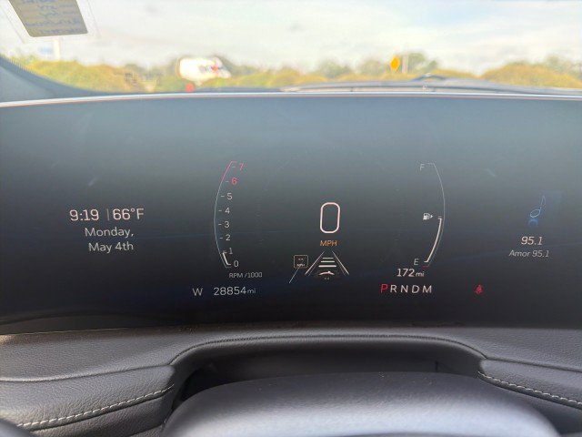 Used 2025 Cadillac XT4 Premium Luxury FWD image 6