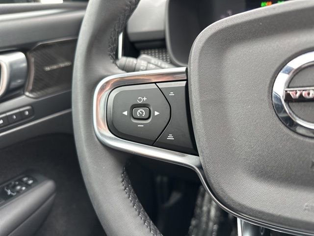 Certified 2023 Volvo XC40 B5 Plus w/ Climate Package image 26