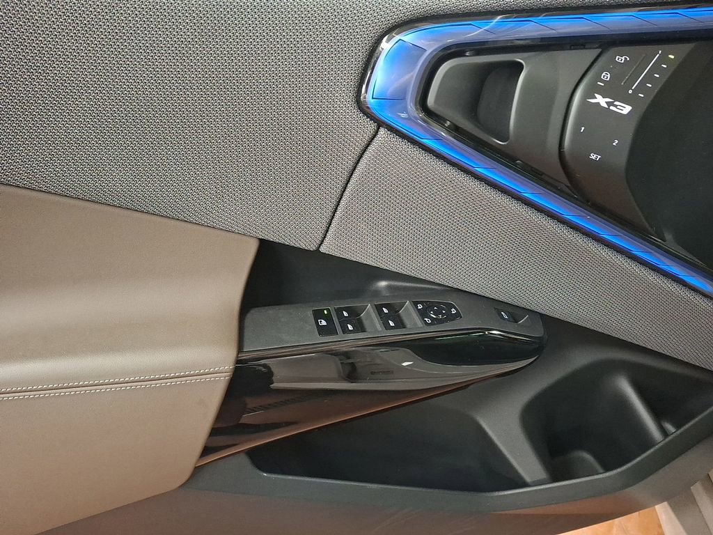Used 2025 BMW X3 M50 w/ Premium Package image 9