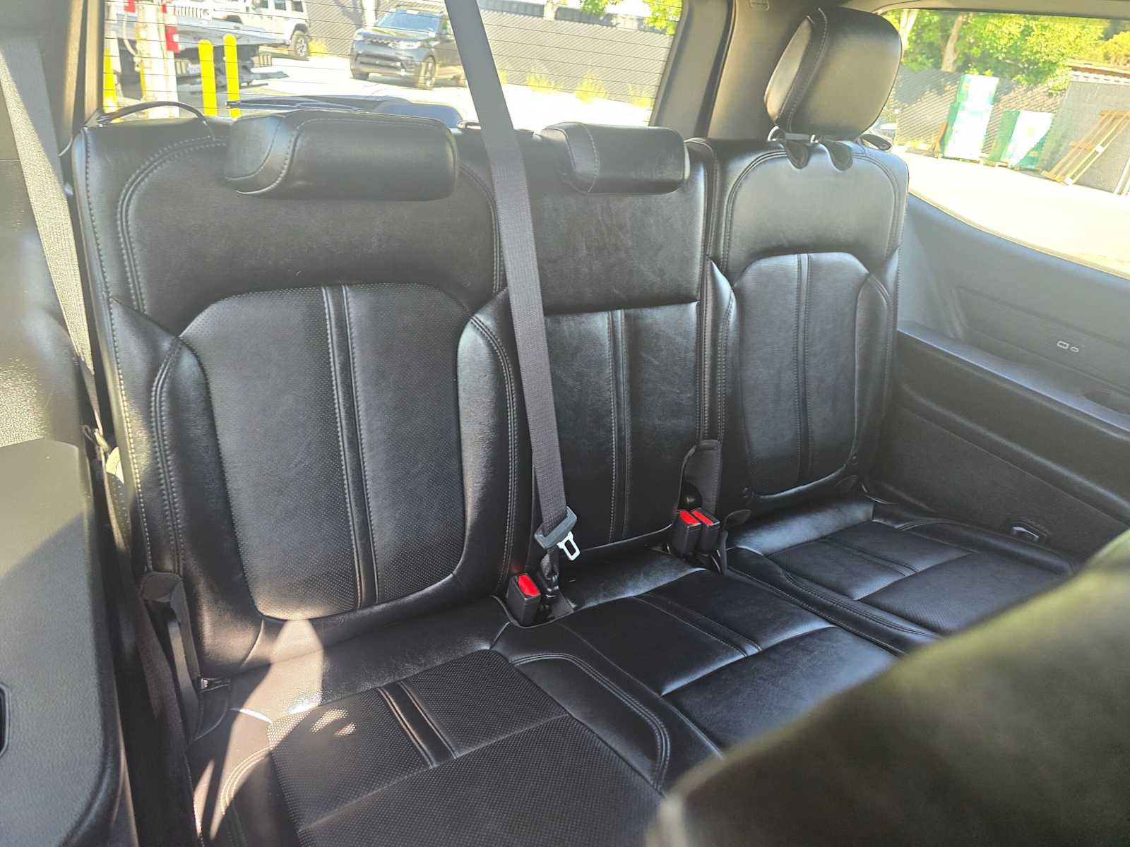 Used 2024 Jeep Wagoneer Series II w/ Flexible Seating Group RWD image 13