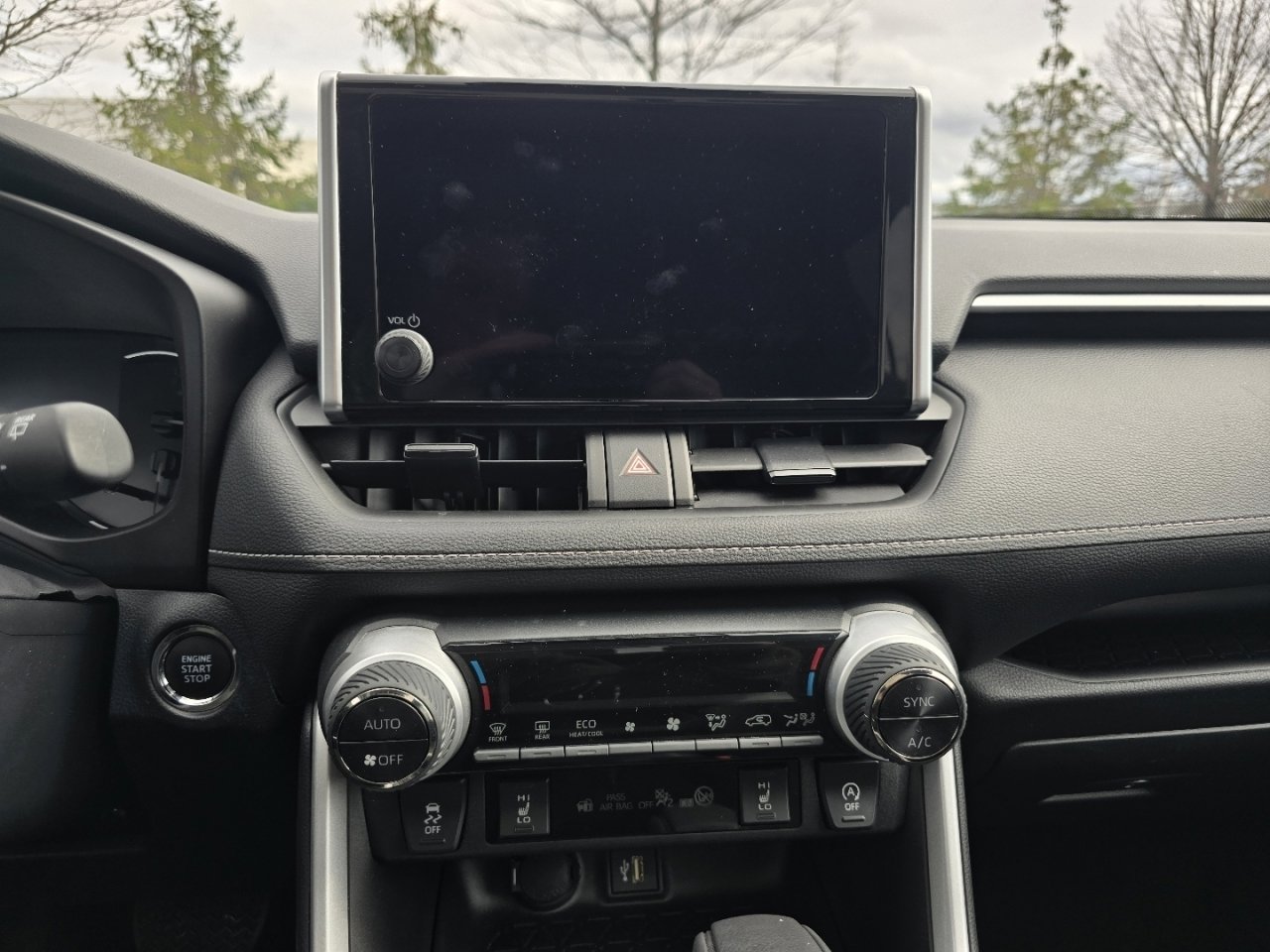 Used 2023 Toyota RAV4 XLE w/ Convenience Package image 21