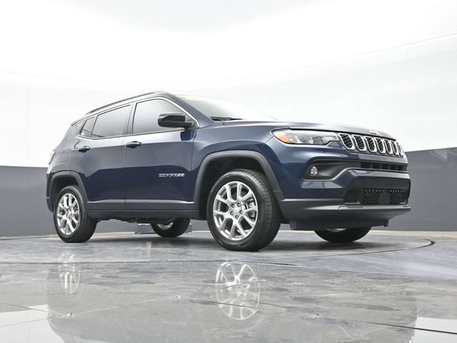 Used 2024 Jeep Compass Latitude AWD/4WD image 50