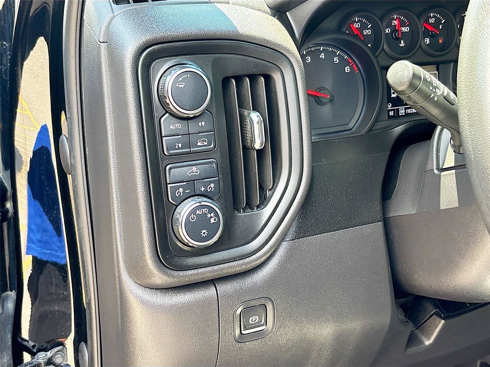 Used 2021 Chevrolet Silverado 1500 Custom AWD/4WD image 10
