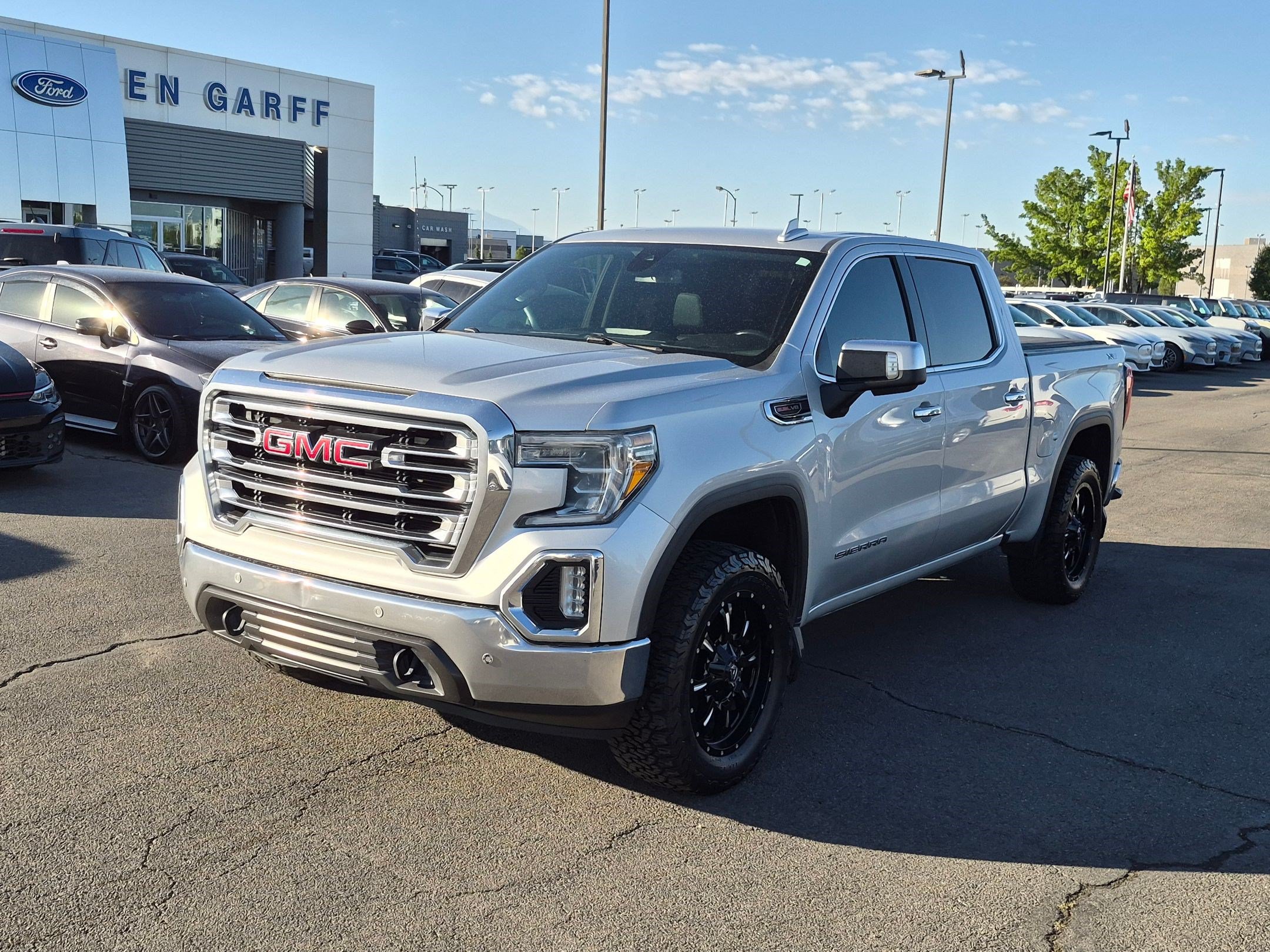 Used 2019 GMC Sierra 1500 SLT w/ Driver Alert Package I AWD/4WD image 10