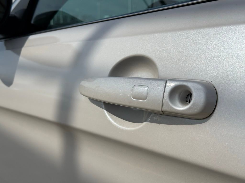 Used 2013 Ford Taurus SHO image 13