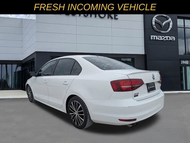 Used 2016 Volkswagen Jetta Sport image 5