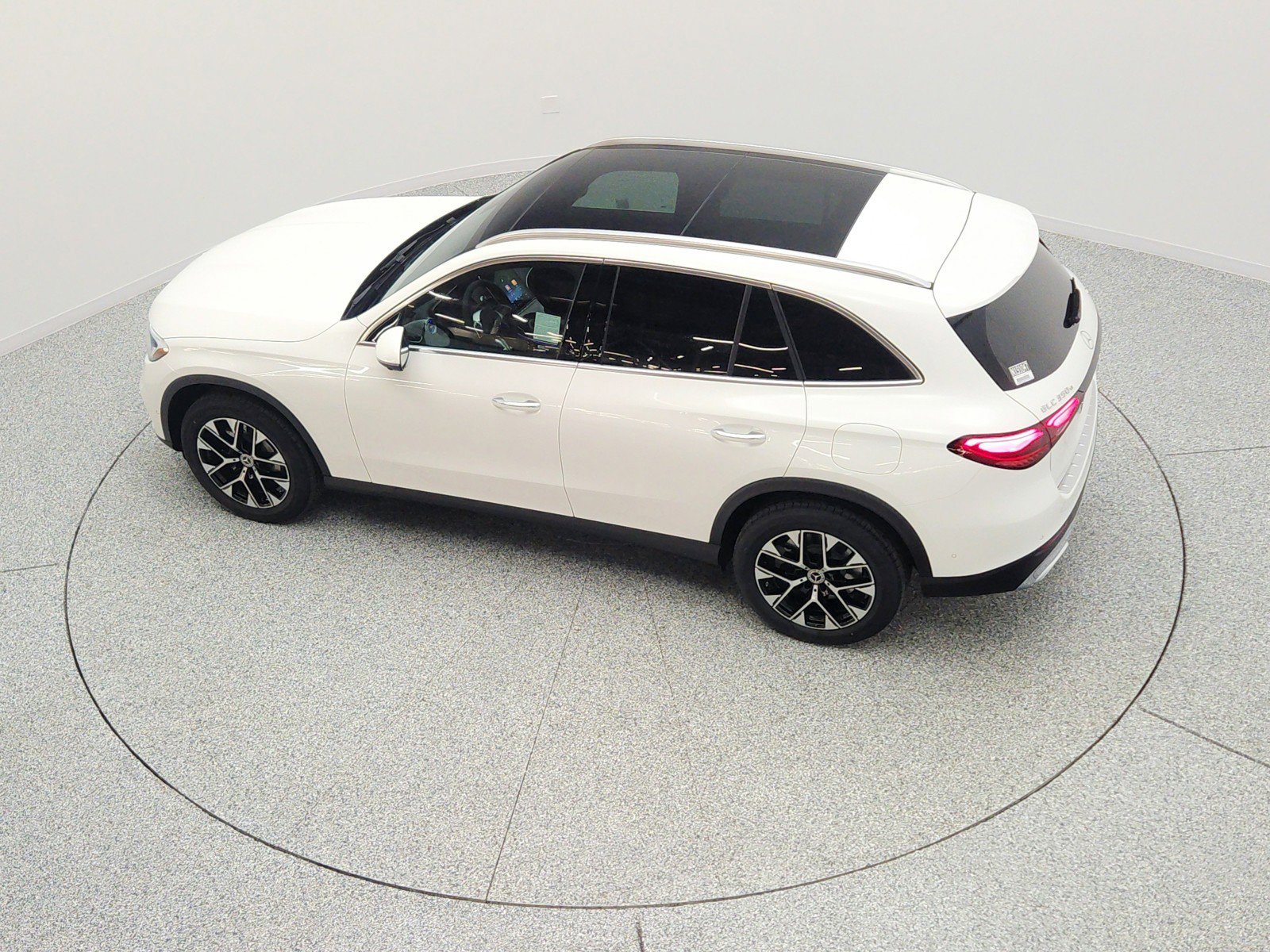 New 2026 Mercedes-Benz GLC 350e 4MATIC image 23