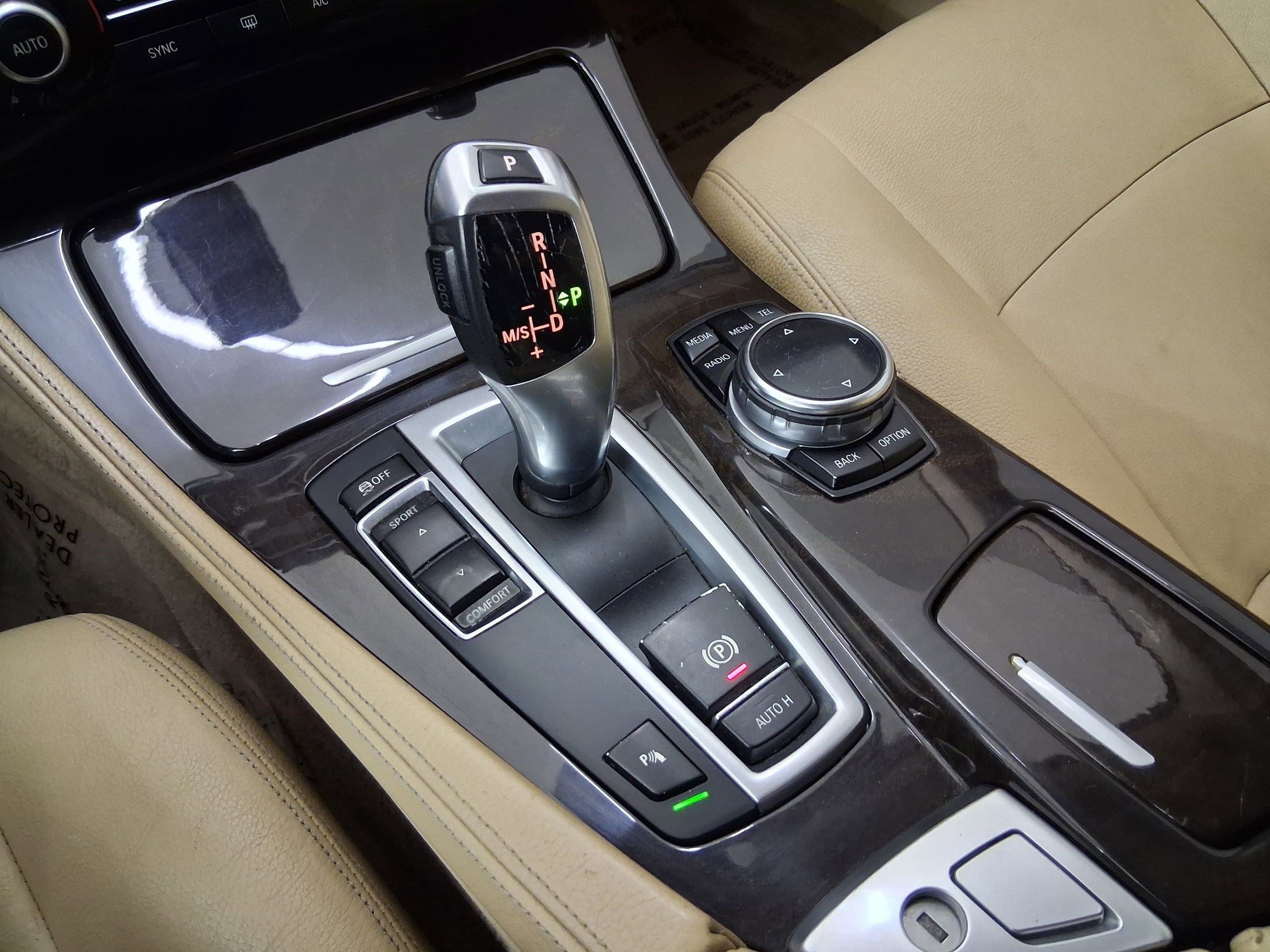 Used 2014 BMW 528i Sedan RWD image 16
