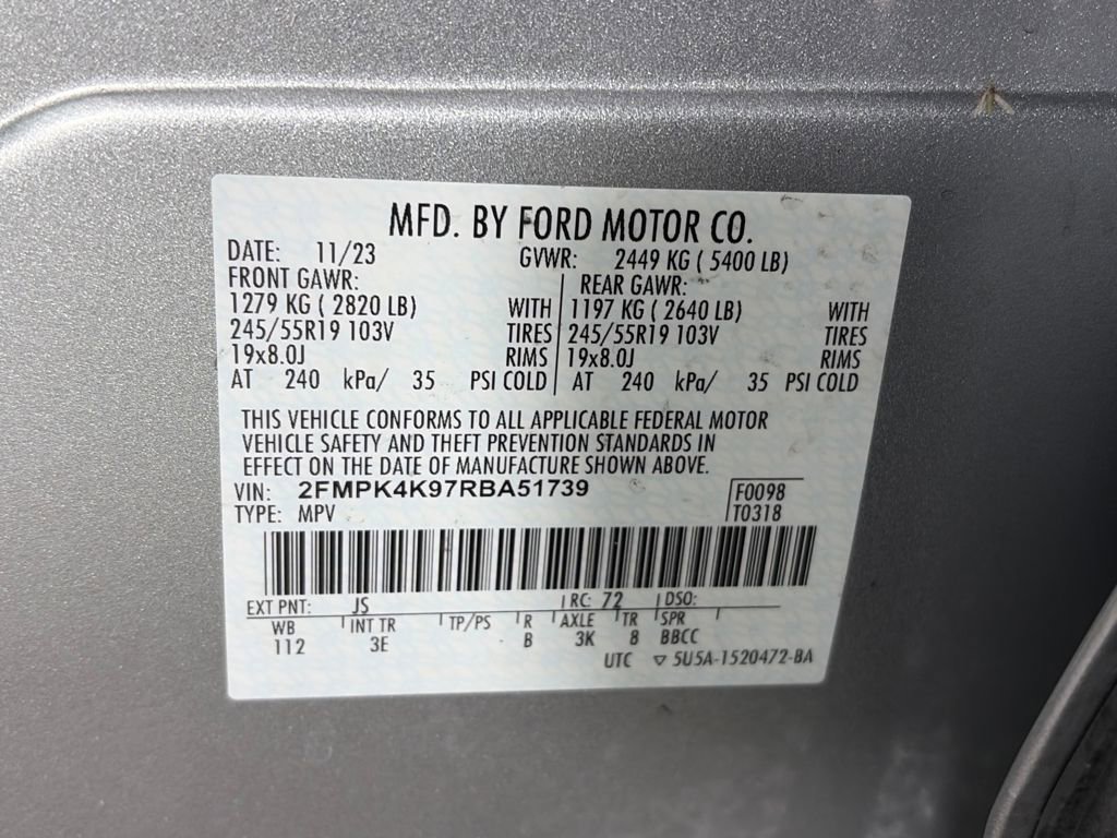 Certified 2024 Ford Edge Titanium image 9