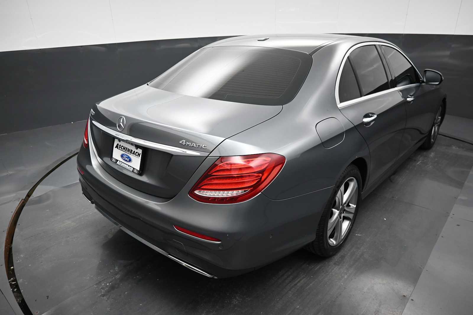 Used 2019 Mercedes-Benz E 300 4MATIC image 13