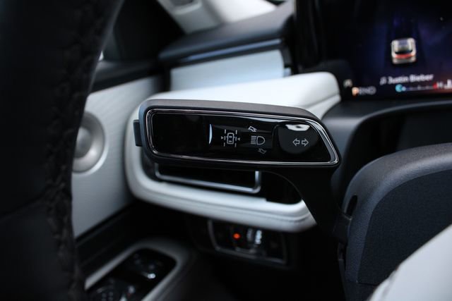 New 2026 Lincoln Aviator Reserve AWD/4WD image 39