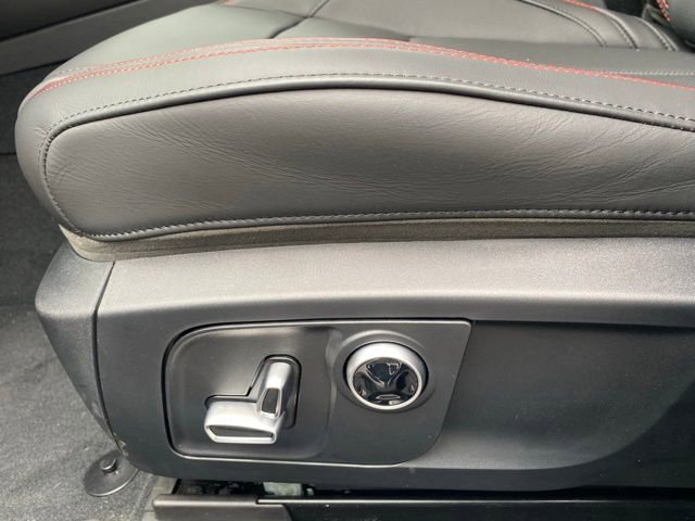 Used 2024 Maserati Levante Modena Ultima image 20